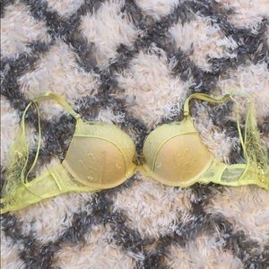 32C Victoria’s Secret push-up bra